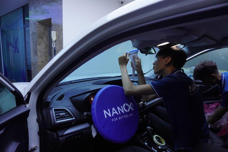 Dán phim cách nhiệt ô tô Nha Trang uy tín NanoX